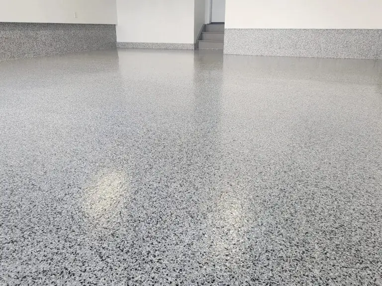 Garage floor coating in grey flake